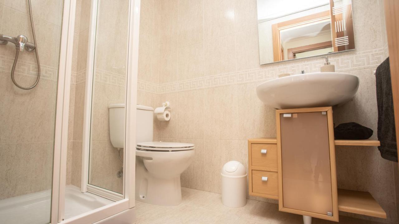 Apartamento En El Centro Con Plaza De Garaje A Guarda Exteriör bild